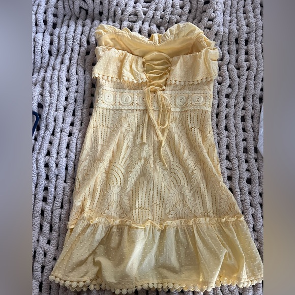 Yellow strapless mini dress size M - Picture 2 of 2